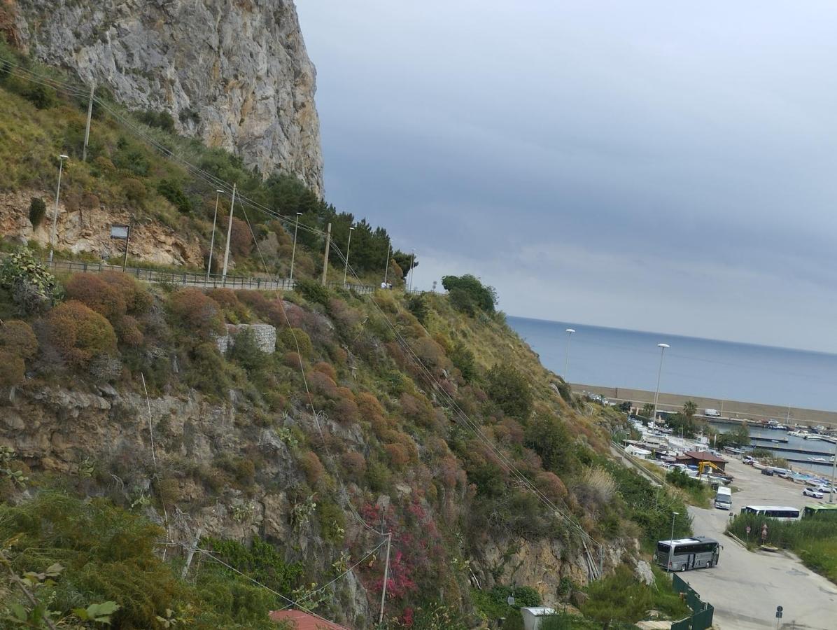 شقة Casa Di Ghito تْشيفالو المظهر الخارجي الصورة